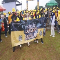 Perkuat Spiritual dan Kebersamaan, Jalan Sehat dengan Sekda Subang