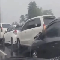 5 Kendaraan Terlibat Kecelakaan Beruntun di Tol Cileunyi KM 152, Tidak Ada Korban
