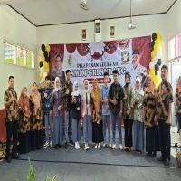 Digelar Sederhana, SMK PGRI Subang Lepas 502 Siswa Kelas XII