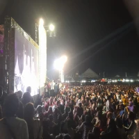 Ribuan Warga Padati Lapangan Bola Desa Sukamandijaya, Sambut Gubernur Jabar KDM di Nganjang ka Warga
