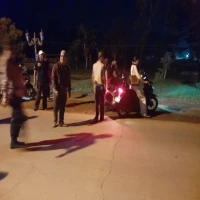 Polsek Pagaden Patroli Jam Malam Anak Sekolah,Yang Nongkrong Disuruh Pulang