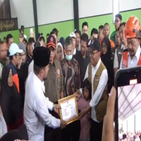 86 KK Terdampak Bencana di Kampung Cigintung Purwakarta Dapat Bantuan Masing-masing Rp10 Juta