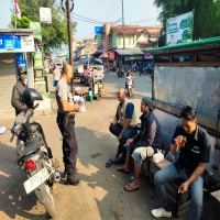 Bhabinkamtibmas di Purwakarta Edukasi Bahaya Judol
