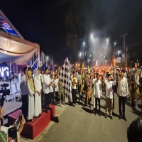 Ribuan Warga Subang Meriahkan Pawai Obor 1 Muharram 1447 H