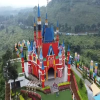 Panduan Lengkap ke Florawisata D’Castello Ciater Subang, Jam Operasional dan Jalur Terbaik!