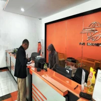 Kantor Pos Purwakarta Layani 250-300 Orang Per Hari, Pencairan Bantuan Subsidi Upah