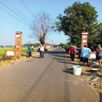 Sambut Agustusan,  Warga Dusun Buher Bangun Gapura Kemerdekaan RI