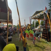 Pentas Seni Sisingaan Meriahkan Milangkala Kecamatan Cikaum ke 26