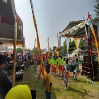 Pentas Seni Sisingaan Meriahkan Milangkala Kecamatan Cikaum ke 26