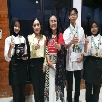Siswa SMK PGRI Subang Raih Juara 1 School Cooking Battle di Hotel Harper Purwakarta