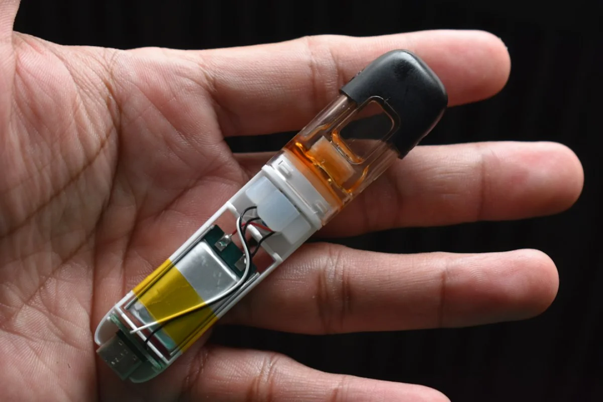 Jule Diduga Terkait Vape Narkoba, Kenali Perbedaan Vape Biasa dan Vape Berisi Zat Berbahaya
