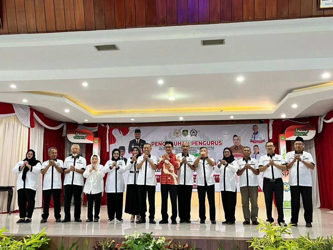 Pengukuhan pengurus Forum Mantan Anggota Legislatif (FORMAL) Kabupaten Subang periode 2024-2029.