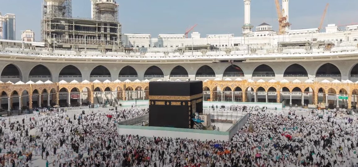 KA'BAH Resmi ditutup Total, Semua Jamaah Tidak Bisa Nyentuh KA'BAH