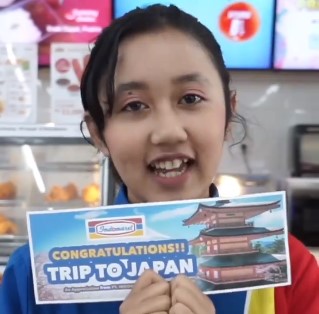 Viral Karena Jago Bahasa Jepang, Vania Kasir Indomaret Dapat Hadiah Liburan ke Jepang