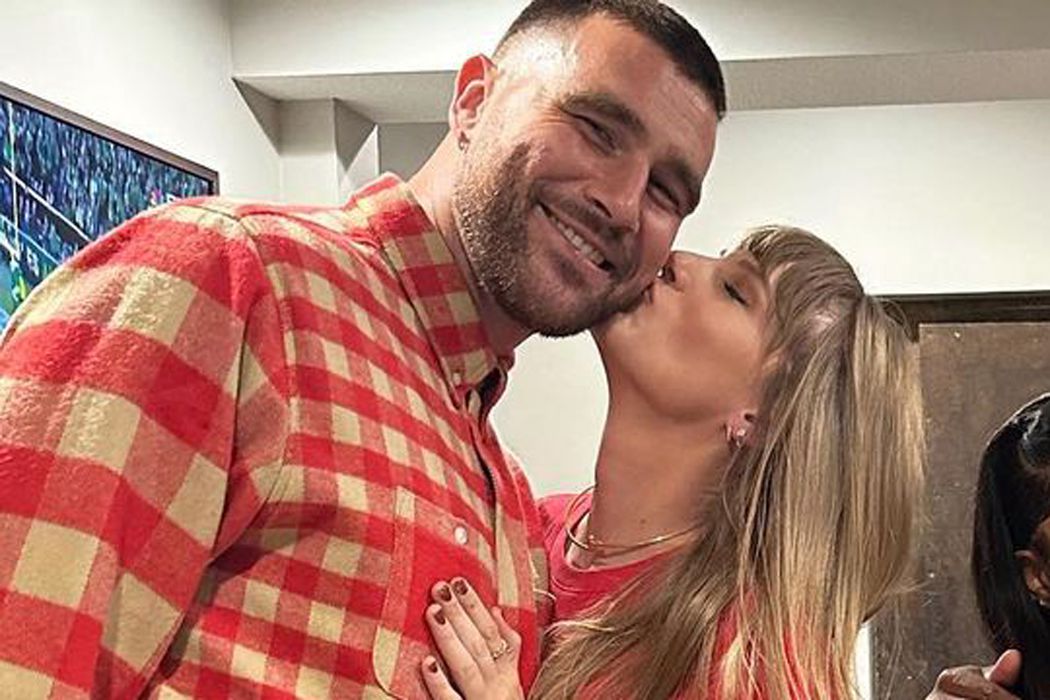 Benarkah Taylor Swift dan Travis Kelce Akan Tunangan?