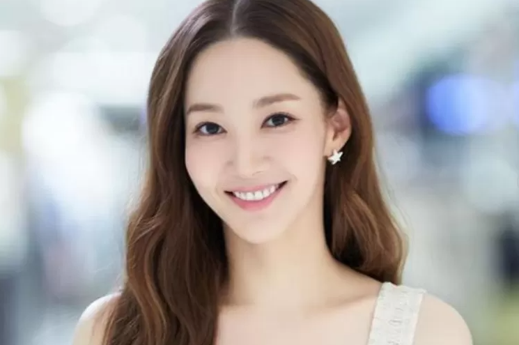 Park Min Young Klarfikasi Soal Tuduhan Terima Uang dari Mantan Pacar