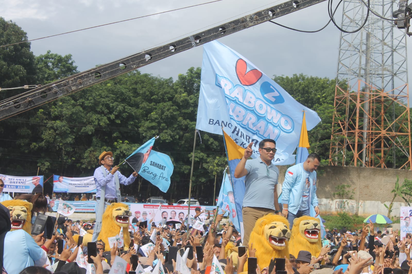 Ridwan Kamil memastikan Prabowo-Gibran mampu melanjutkan program pembangunan Jokowi di Jawa Barat.