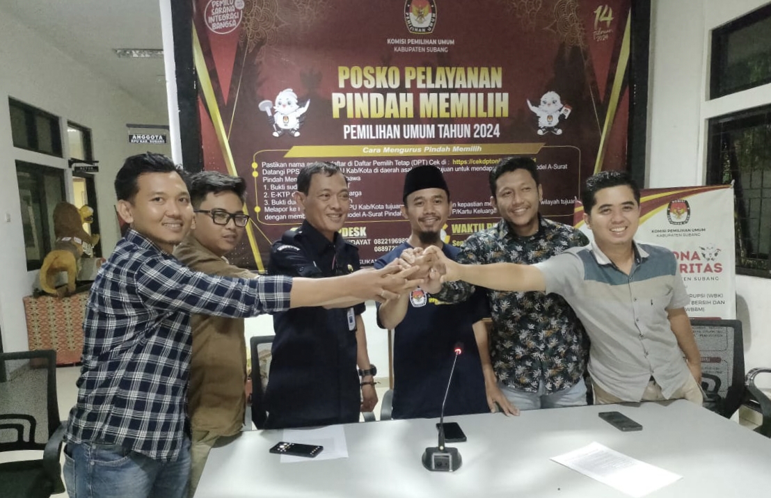 Komisioner KPU Subang menjelaskan mengenai tidak adanya pemotongan honor petugas sorlip, Minggu (28/1).