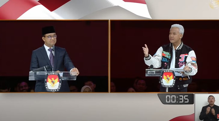 Anies-Ganjar Kompak Sindir Bansos dalam Debat Capres, Anies: Bansos Bukan Dibagikan di Pinggir Jalan