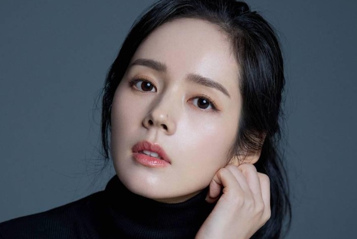 Han Ga In Tampilkan Wajah Putranya Pertama Kali di TV