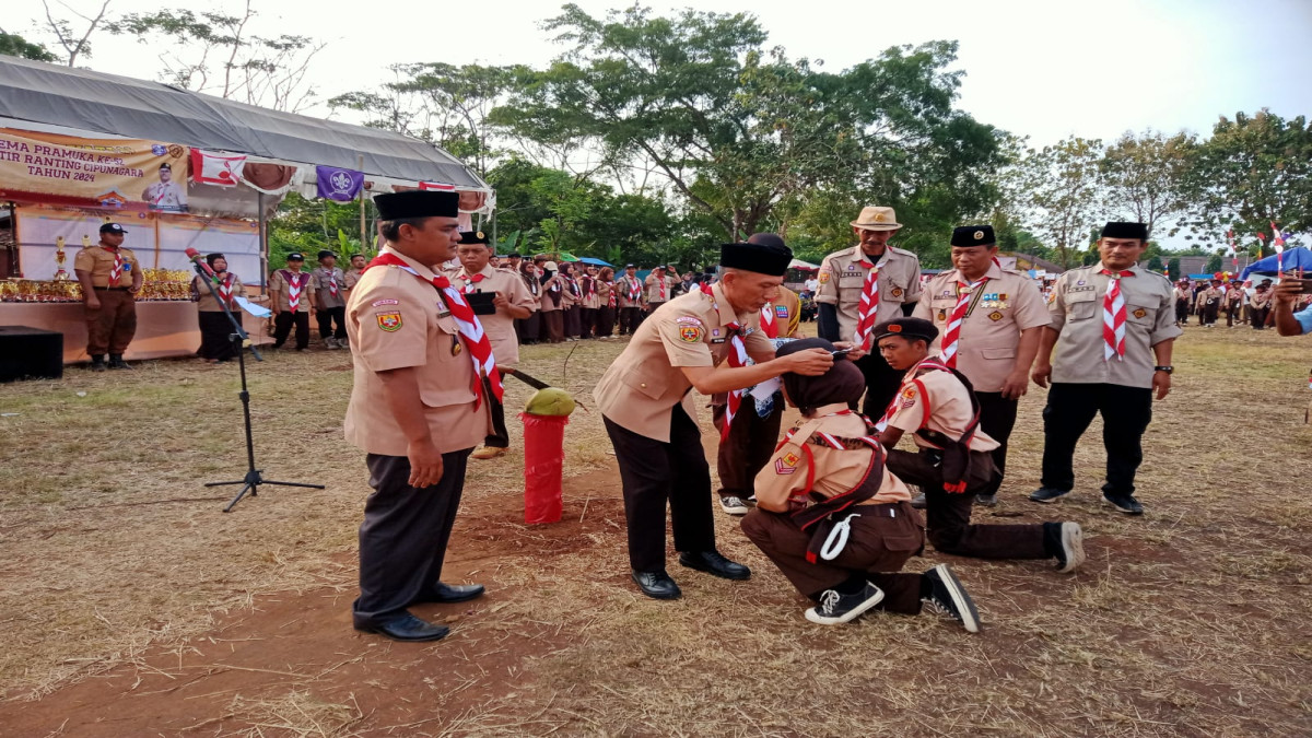 500 Pelajar dan Warga Cipunagara Gelar Aksi Bersih-Bersih Lingkungan dalam Program Pepeling