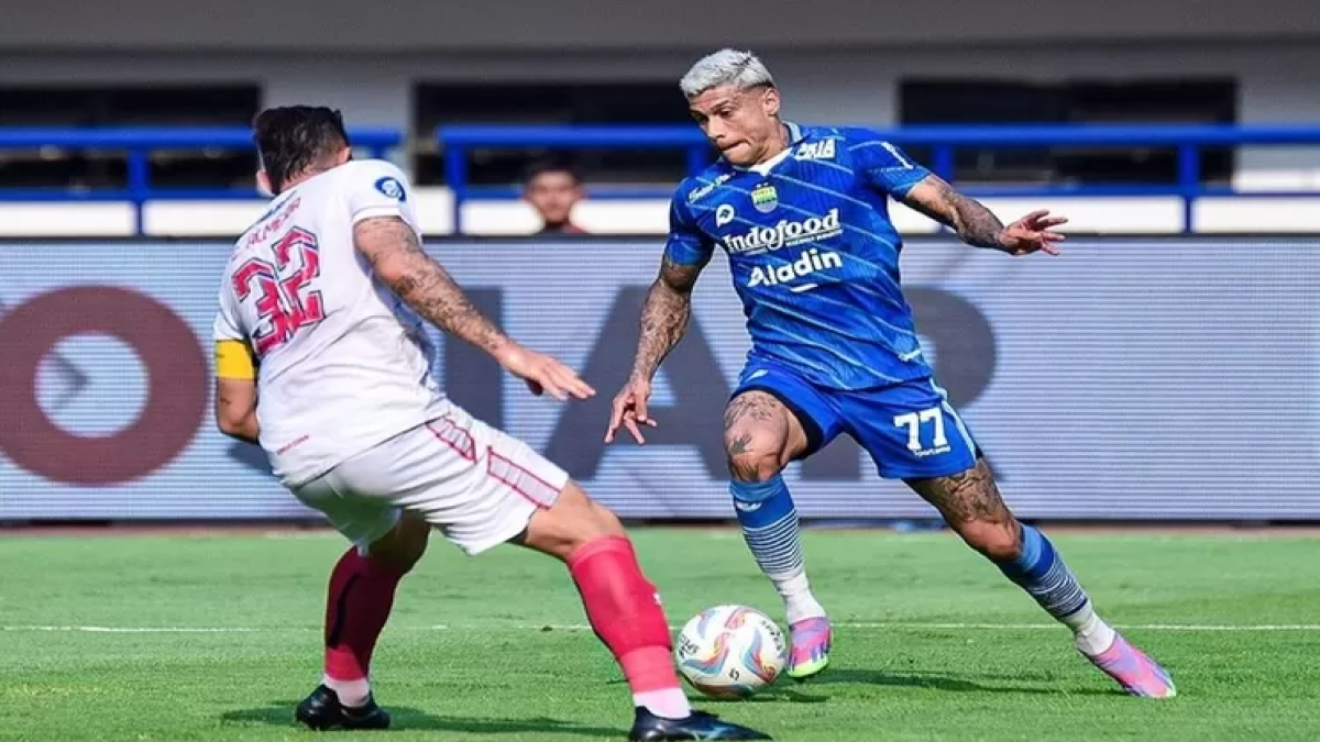 Aksi Ciro Alves dalam laga Persib vs Arema FC pada lanjutan BRI Liga 1 2023/2024. Sumber (Instagram/@persib)