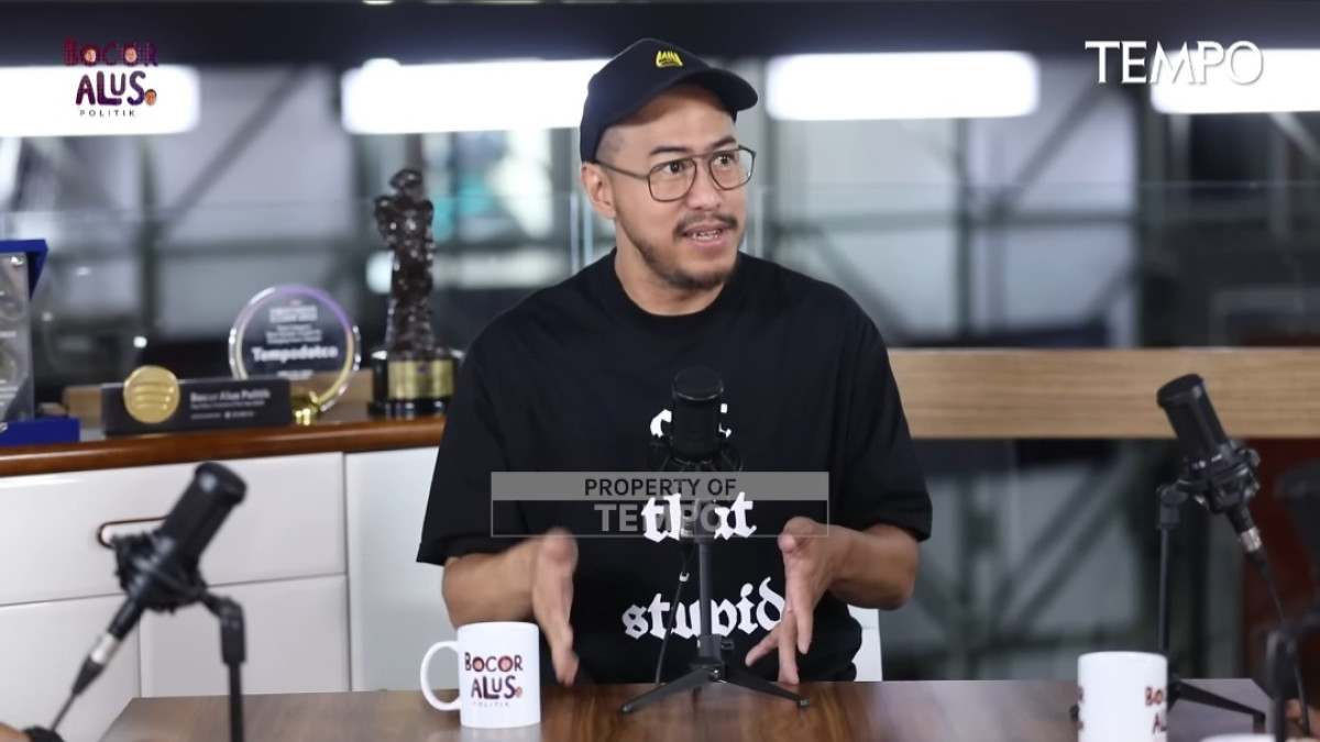 Pandji Pragiwaksono Bongkar Fakta: Pesohor yang Kritik Pemerintah, Kok Malah Dukung Kebijakan Kontroversial? (Sumber Foto YouTube Tempodotco)