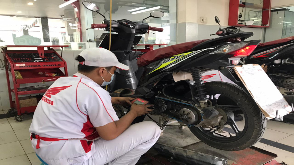 Tarikan Motor Matic Berat & Bergetar? Ini Penyebabnya dan Cara Ngatasinnya!