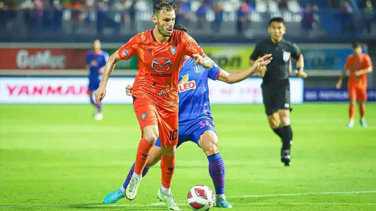 Persib Bandung Dikaitkan dengan Gelandang Asal Spanyol, Tyronne Del Pino. | (Sumber : Instagram/@tyronne11.)