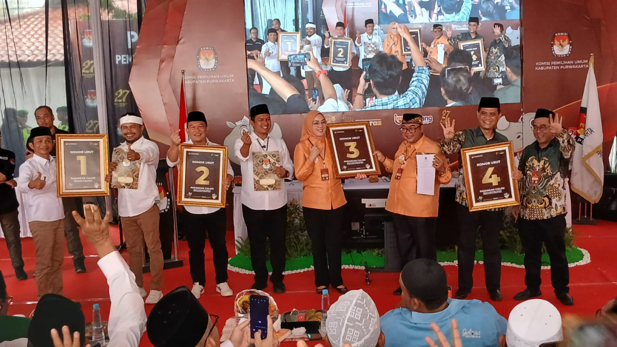 NOMOR URUT. KPU Purwakarta menggelar rapat pleno pengundian nomor urut calon Bupati dan Wakil Bupati Purwakarta untuk Pilkada 2024. Hasilnya, Zeinjo dapat nomor 1, Yakin nomor 2, Cantik nomor 3 dan Zason nomor 4.