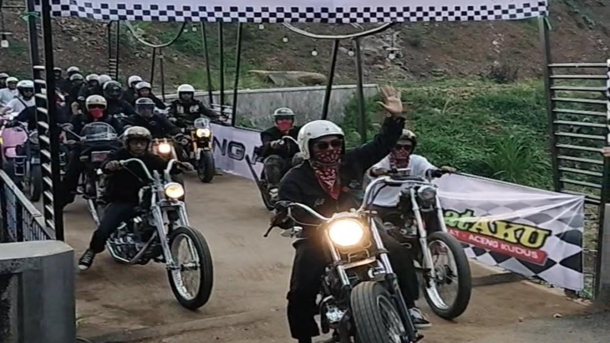 Komunitas Motor Suddenly Community mendukung H Ruhimat dan Aceng Kudus di Pilkada Subang.