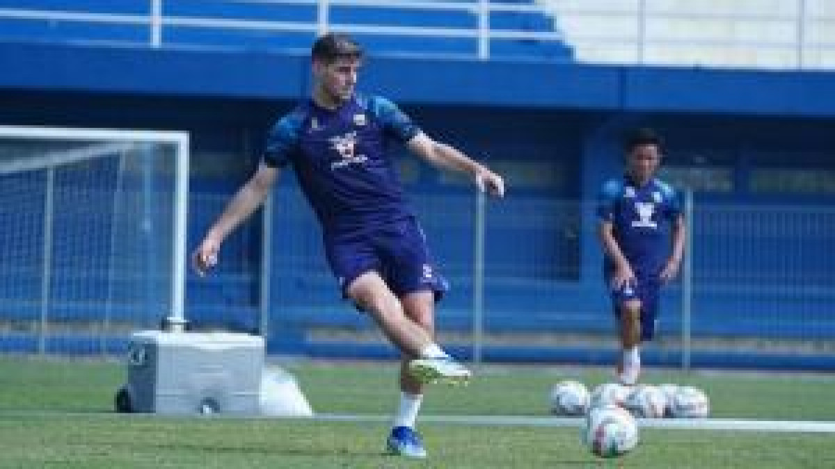 Bek Persib Bandung, Nick Kuipers (sumber Foto: Persib)