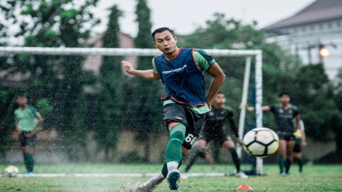 Bek Persebaya Surabaya, Hansamu Yama Pranata.(Sumber persebaya.id)