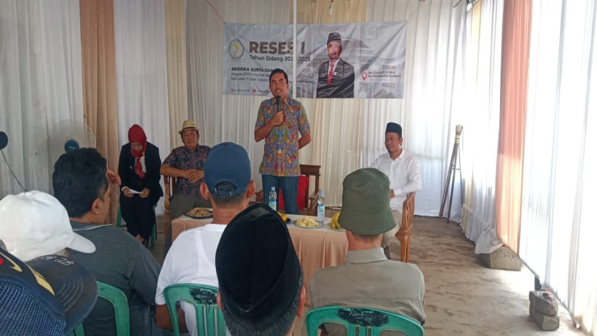 Anggota DPRD Provinsi Jawa Barat, Andhika Surya Gumilar, melanjutkan rangkaian kegiatan Reses I di Dusun Cipacar RT 07 RW 02, Desa Padamulya, Kecamatan Cipunagara, pada Rabu (13/11).