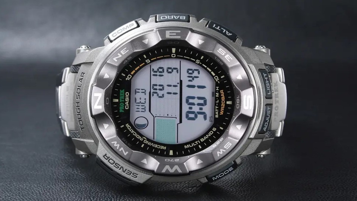 Spesifikasi Casio Pro Trek PRG-250B-3DR Tough Solar Triple Sensor Watch