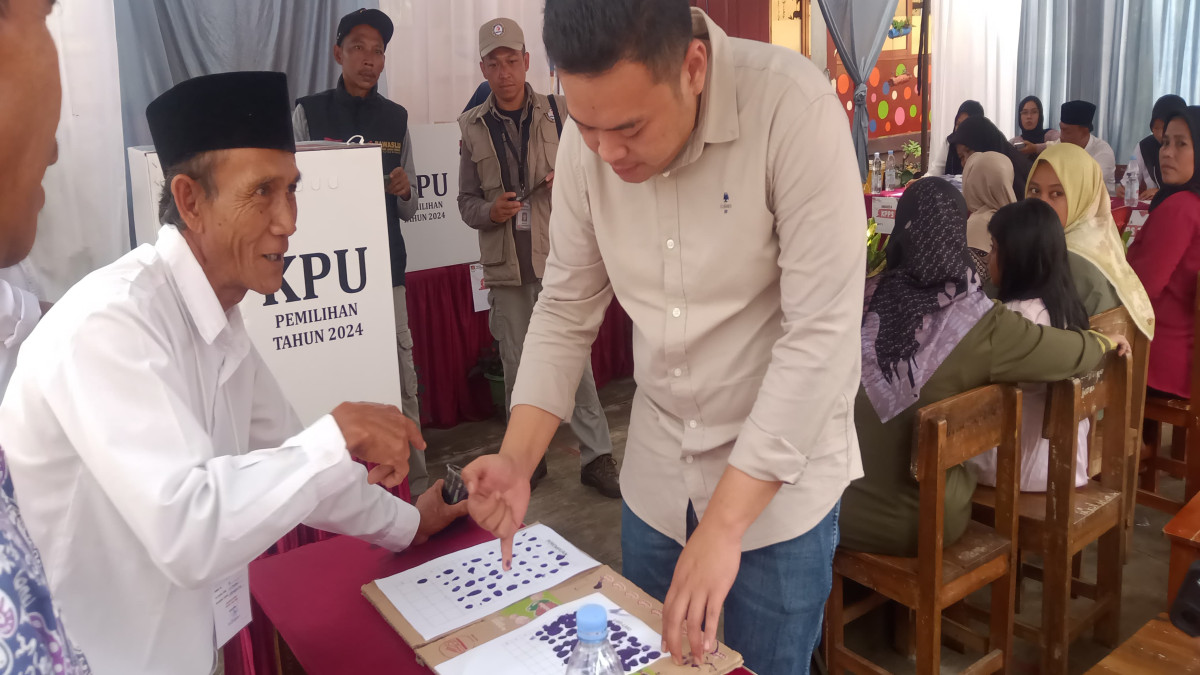 Politisi Gerindra Andrew Mandala Salurkan Hak Pilihnya, Optimis Pilkada Berjalan Lancar