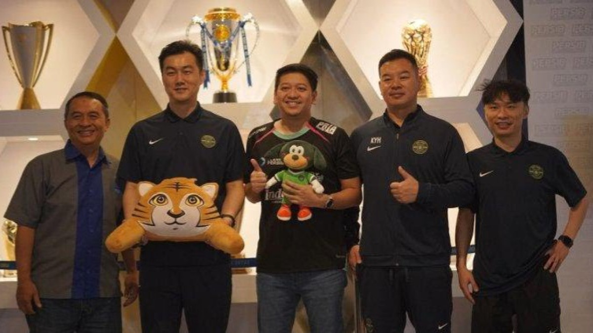 PERSIB dan Zhejiang FC Jalin Silaturahmi Usai Persaingan Sengit AFC Champions League Two 2024