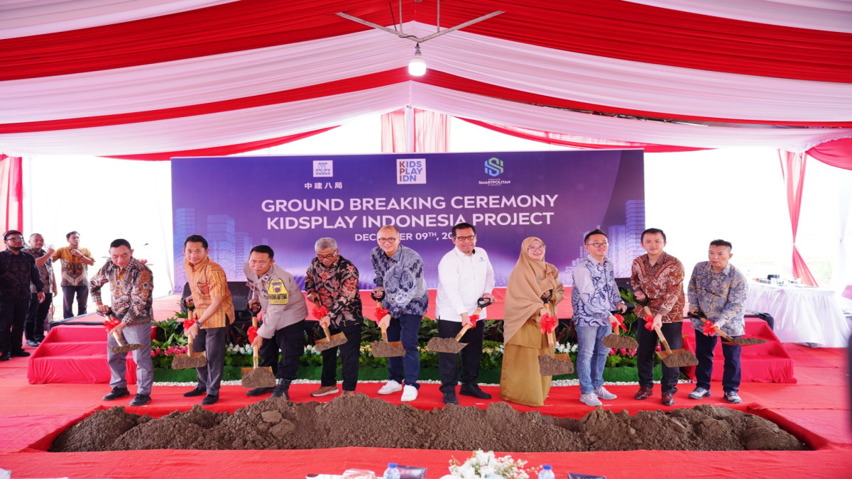 Peletakan batu pertama Cititoy, produsen mainan global terkemuka di Subang Smartpolitan, Senin (9/12).