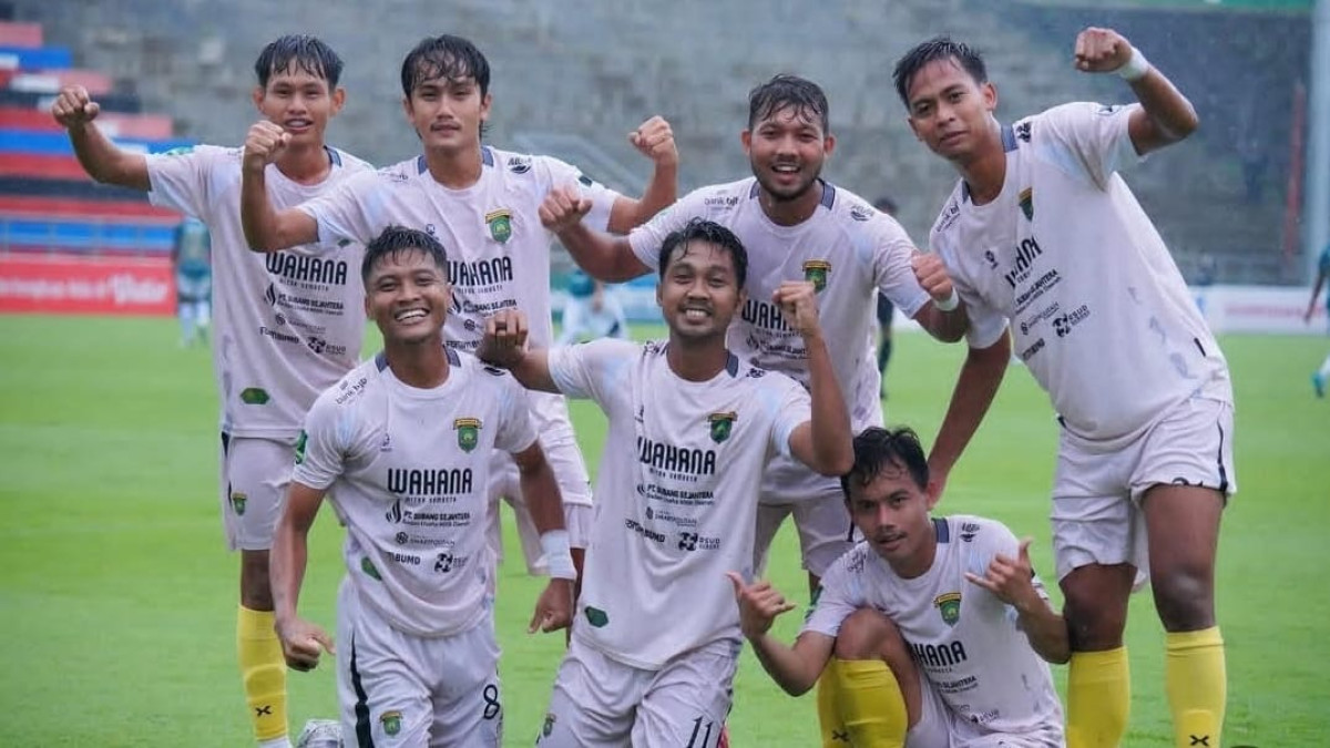 Persikas subang lawan Jepara