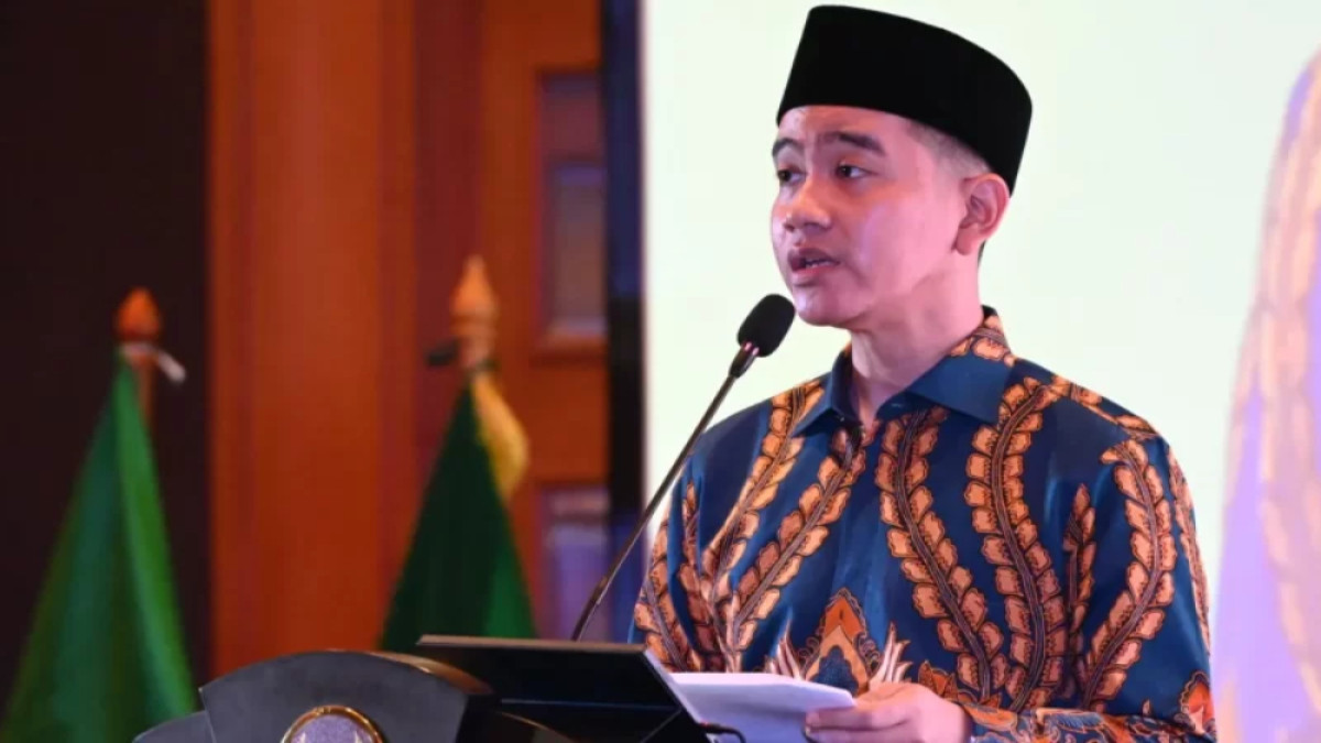 Viral Video Paspampres Usir Jemaah Saat Gibran Salat Jumat di Semarang, Ini Klarifikasinya