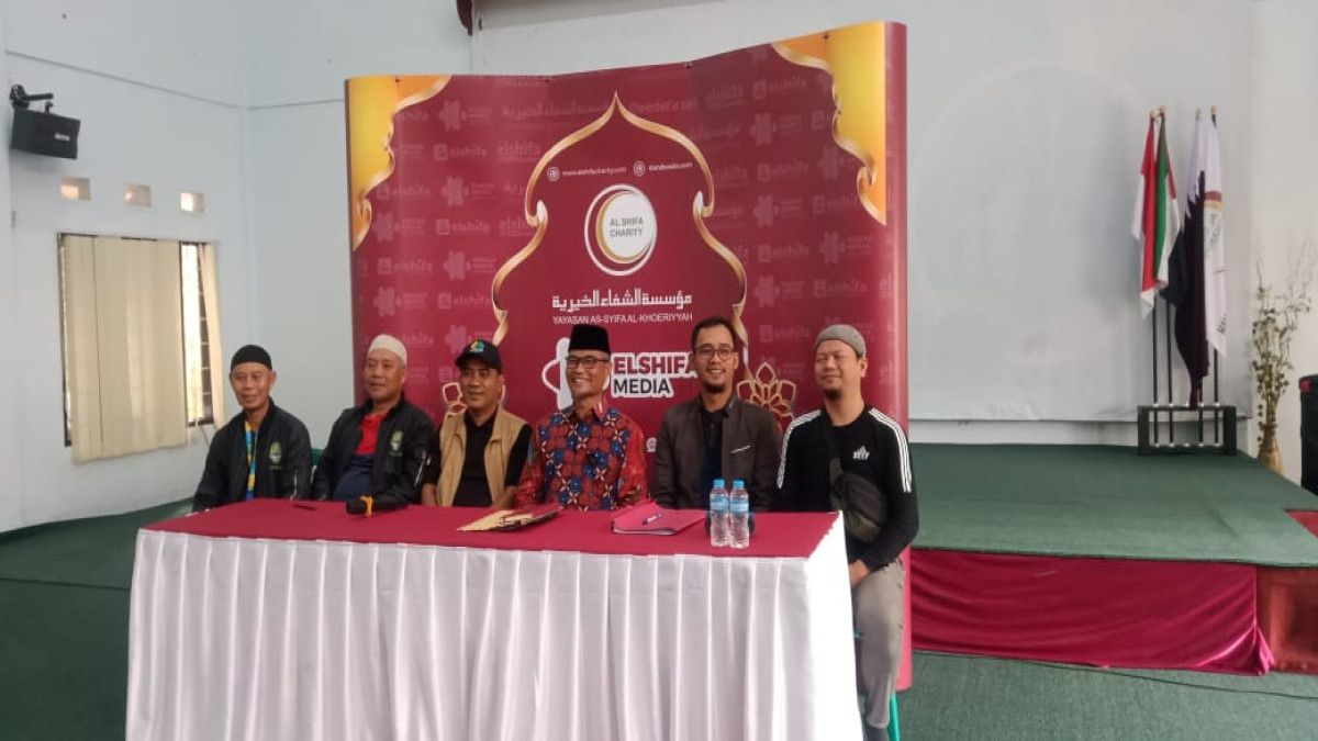 Yayasan Assyifa Al-Khoeriyyah memberikan klarifikasi terkait aksi viral di media sosial seorang pria bernama Junaidi yang mengatakan anaknya di rudapaksa.