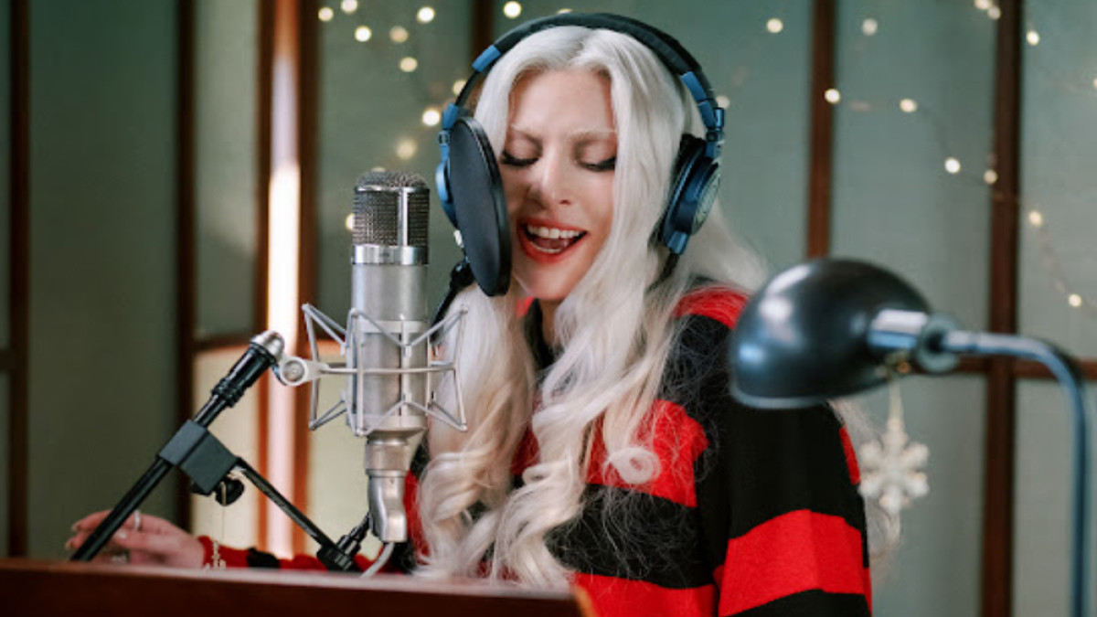 Lirik Lagu Santa Claus Is Coming To Town - Lady Gaga, Sentuhan Spesial di Hari Natal