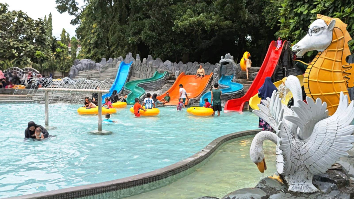 Kolam Renang Planet Waterboom Subang