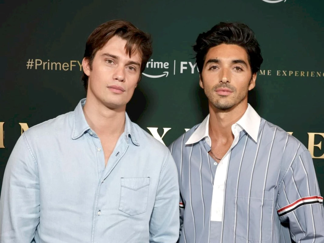 Nicholas Galitzine dan Taylor Zakhar di Sekuel Red , White & Royal Blue