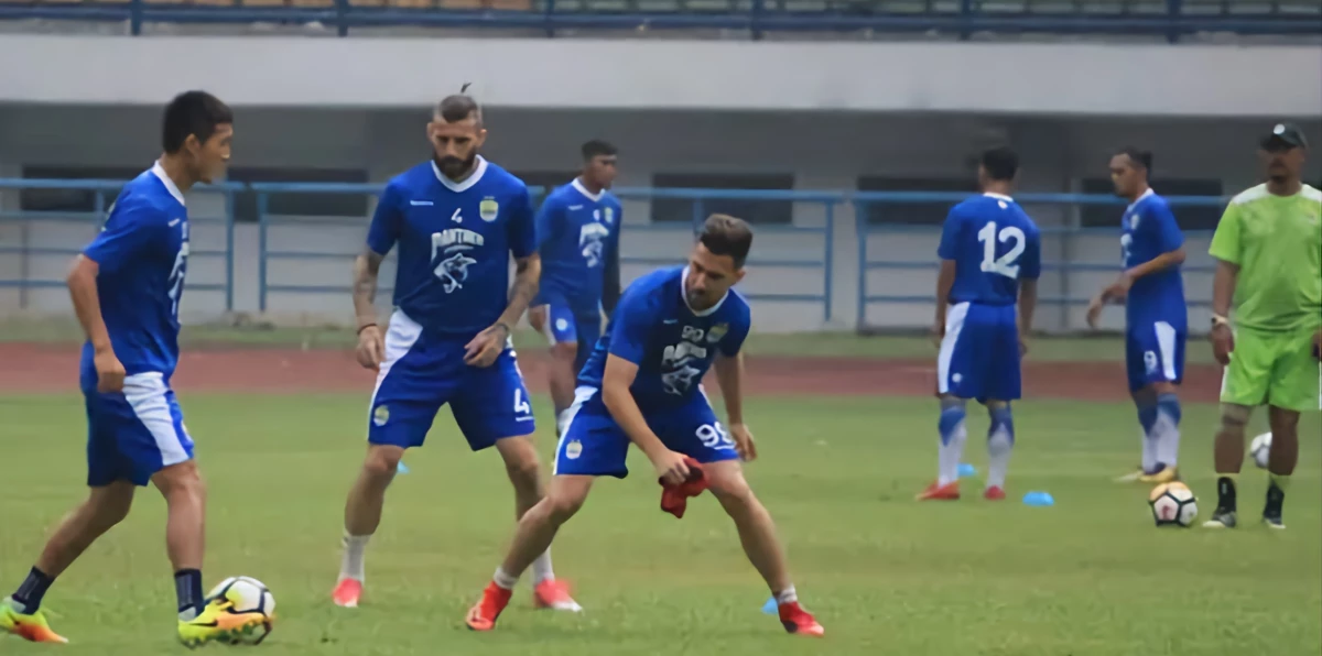 Persib Gelar Latihan Tertutup