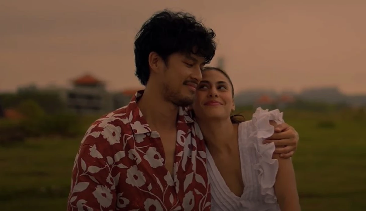 Morgan Oey Beradu Akting dengan Valerie Thomas, Ini Sinopsis Romeo Ingkar Janji yang Tayang di Bioskop