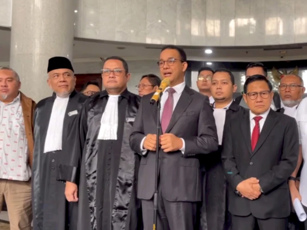 Tim Hukum Amin Paparkan Gugatan Sidang Pertama MK