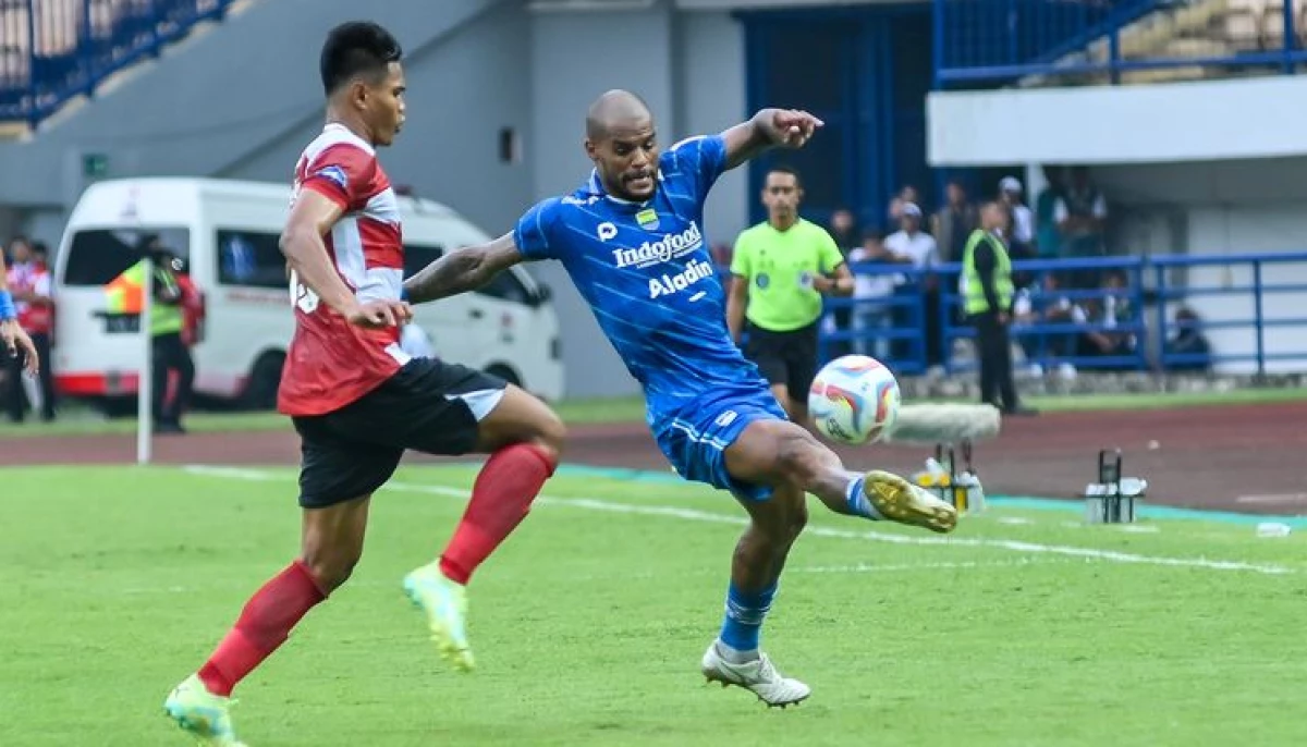 Link Live Persib Siap Hadapi Madura United sumber  (KOMPAS.com/Adil Nursalam)