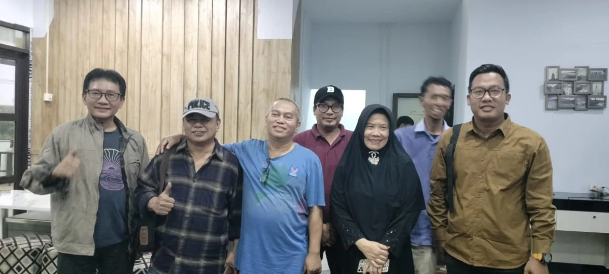 Politikus Subang seperti Eep Hidayat dari NasDem, Elita Budiarti dari Golkar, Narca Sukanda dari PDIP, M Julian Robert dari PKS dan Imam Munandar dari Demokrat bertemu.