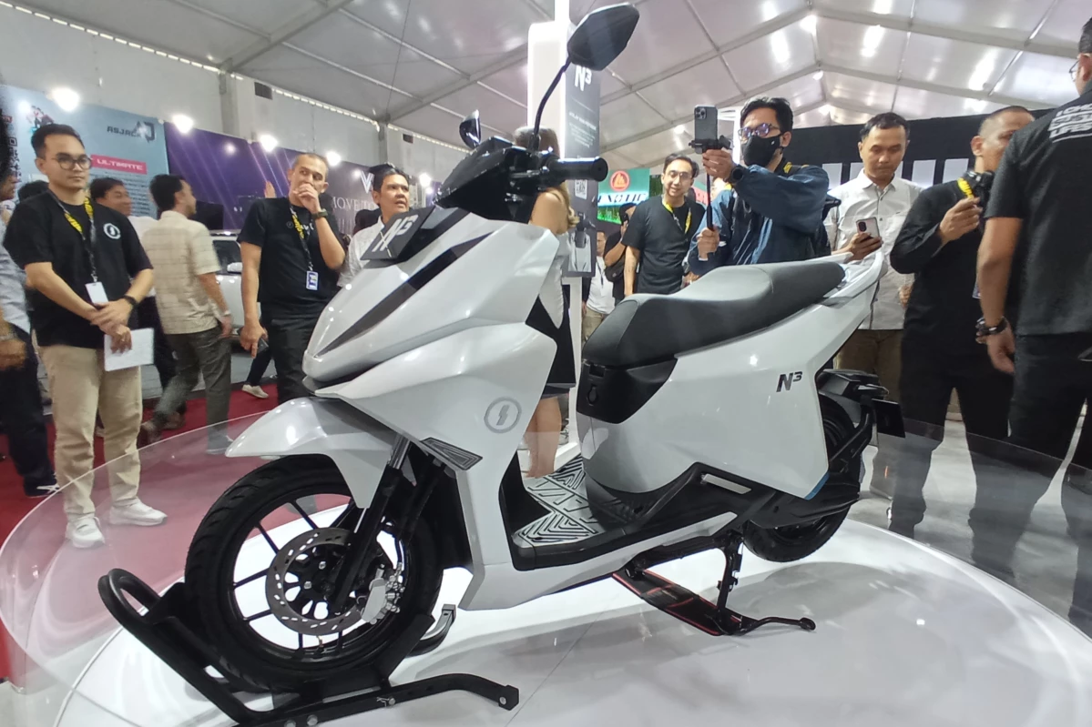 Alva Entry 2024 Motor Listrik Terjangkau dengan Fitur Inovatif untuk Pengguna Harian